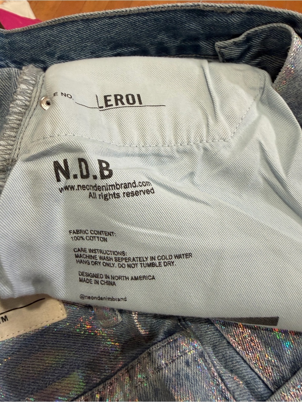 NWT Neon Denim Leroy Coated Wide-Leg Jeans Holographic Silver 28 - Picture 13 of 15